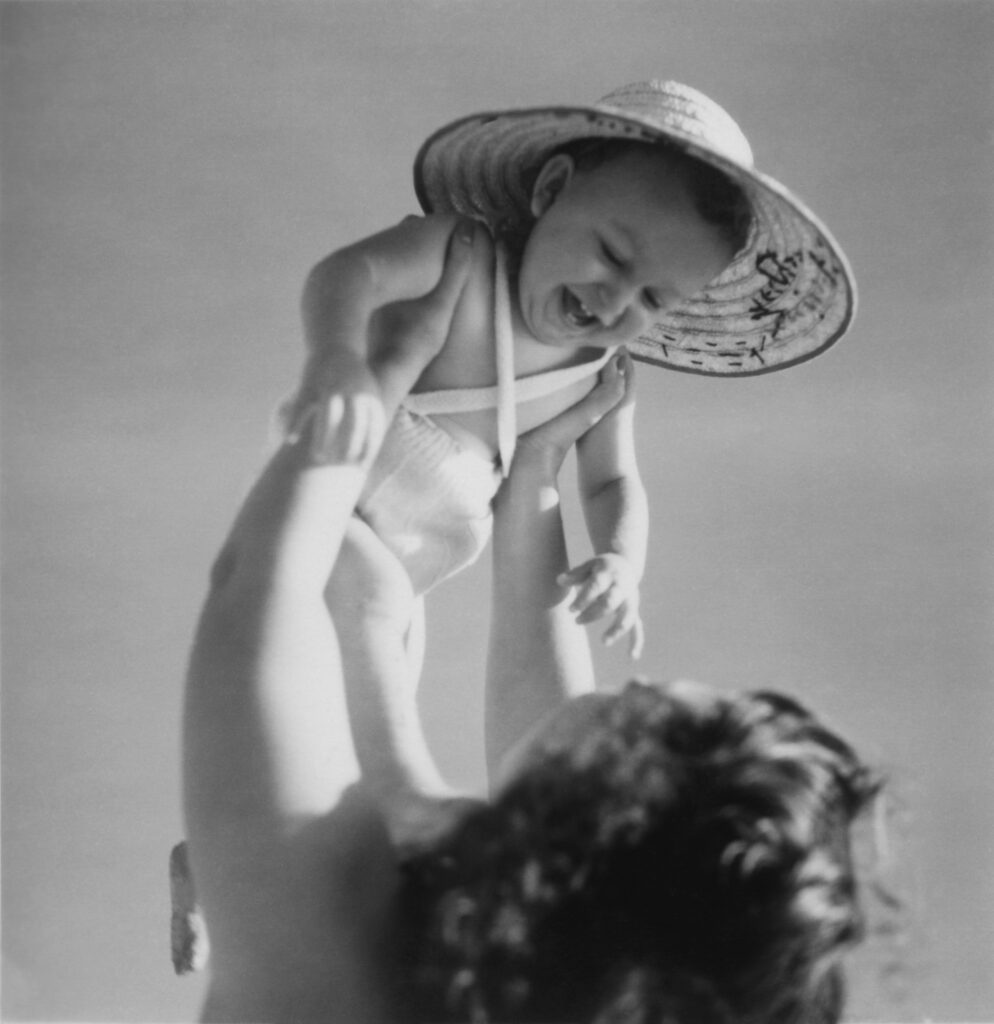 Happy Pill, Praia da Rocha, Algarve, Portugal, 1943