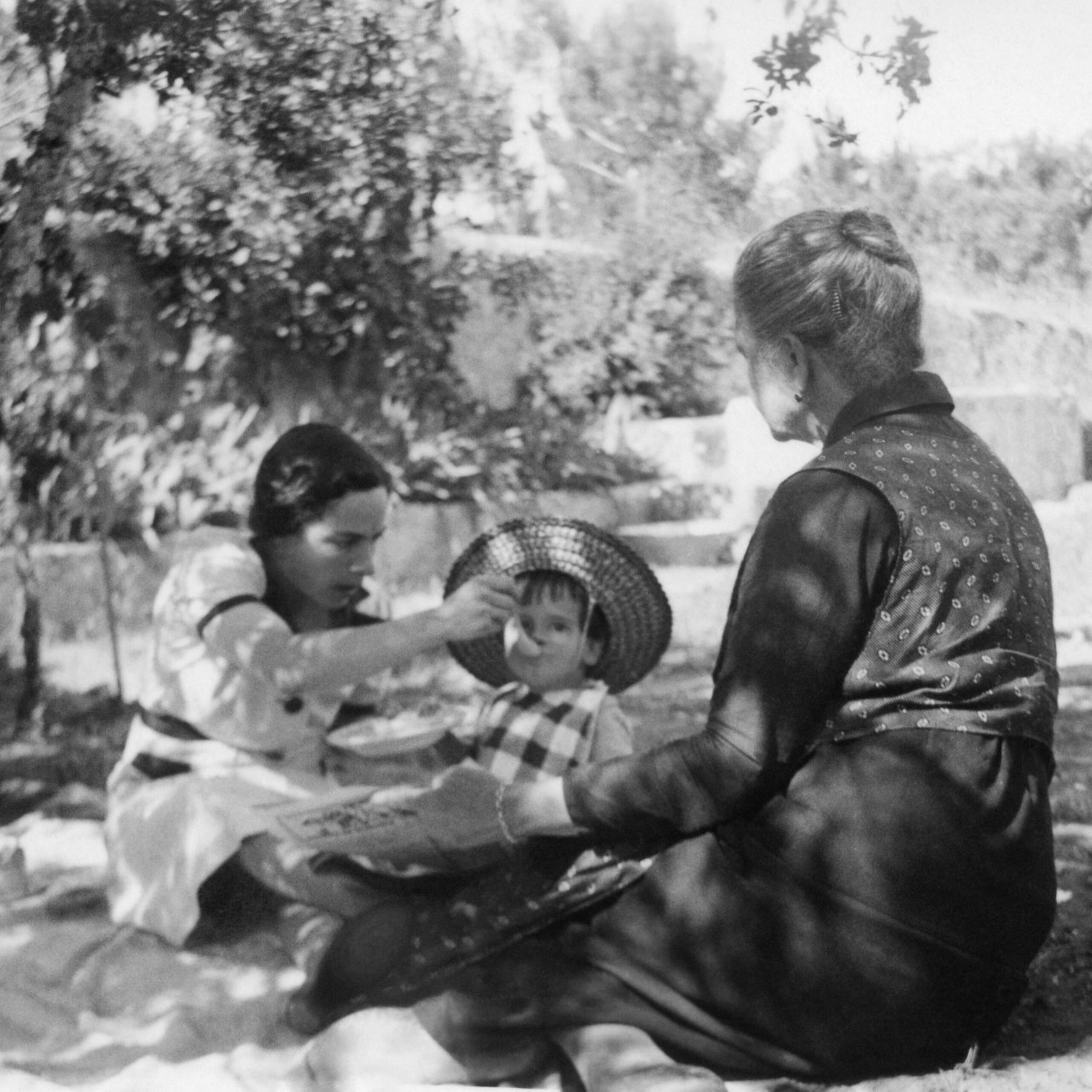 Spoonfed, Lisbon, circa 1930's