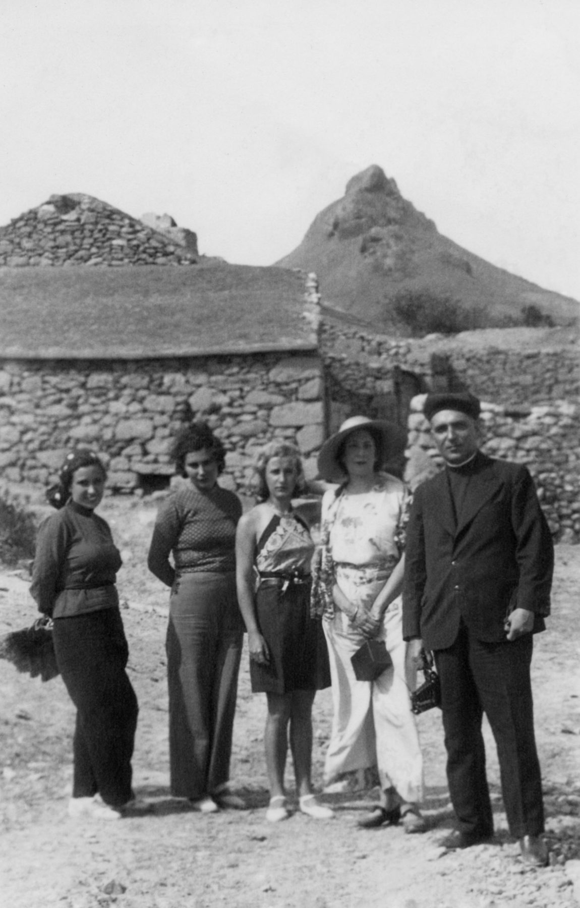 Album V: House/Mountain, Porto Santo, 1934